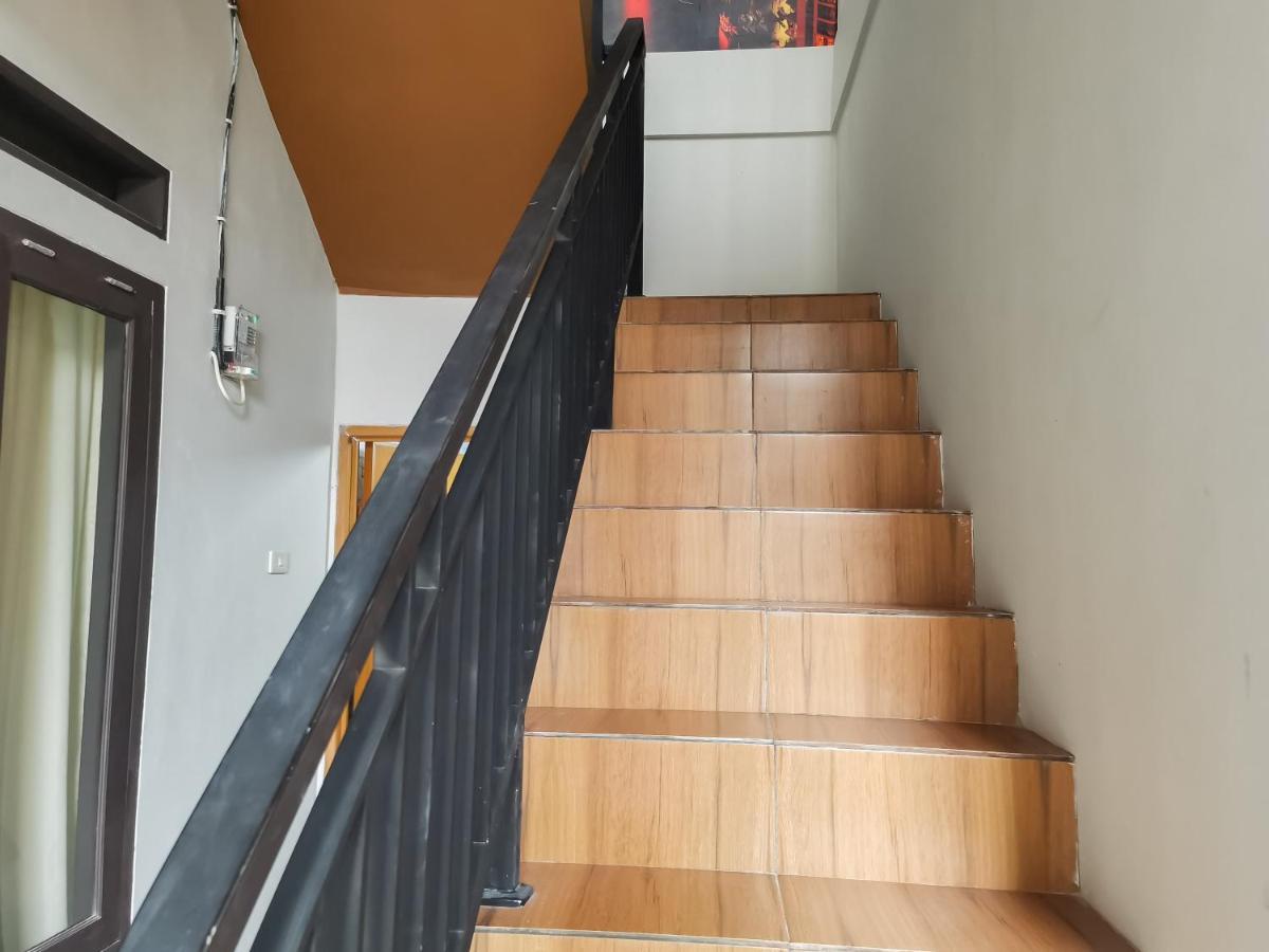 Reddoorz @ Jalan Urip Sumoharjo Lampung Hotell Bandar Lampung Exteriör bild