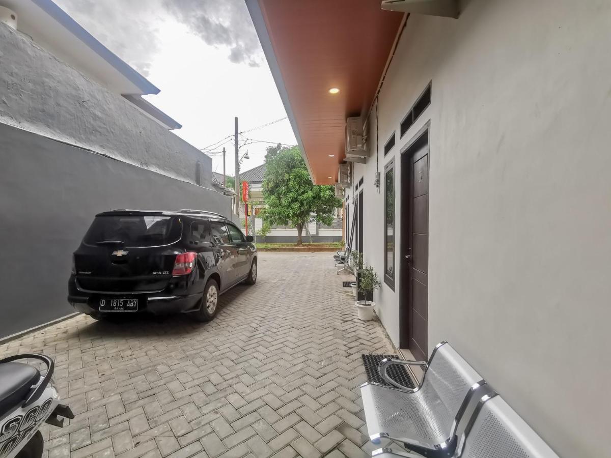 Reddoorz @ Jalan Urip Sumoharjo Lampung Hotell Bandar Lampung Exteriör bild