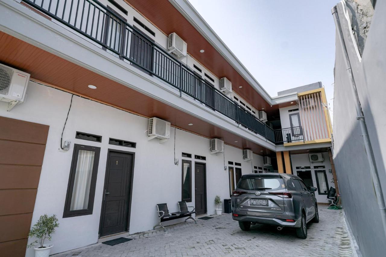 Reddoorz @ Jalan Urip Sumoharjo Lampung Hotell Bandar Lampung Exteriör bild